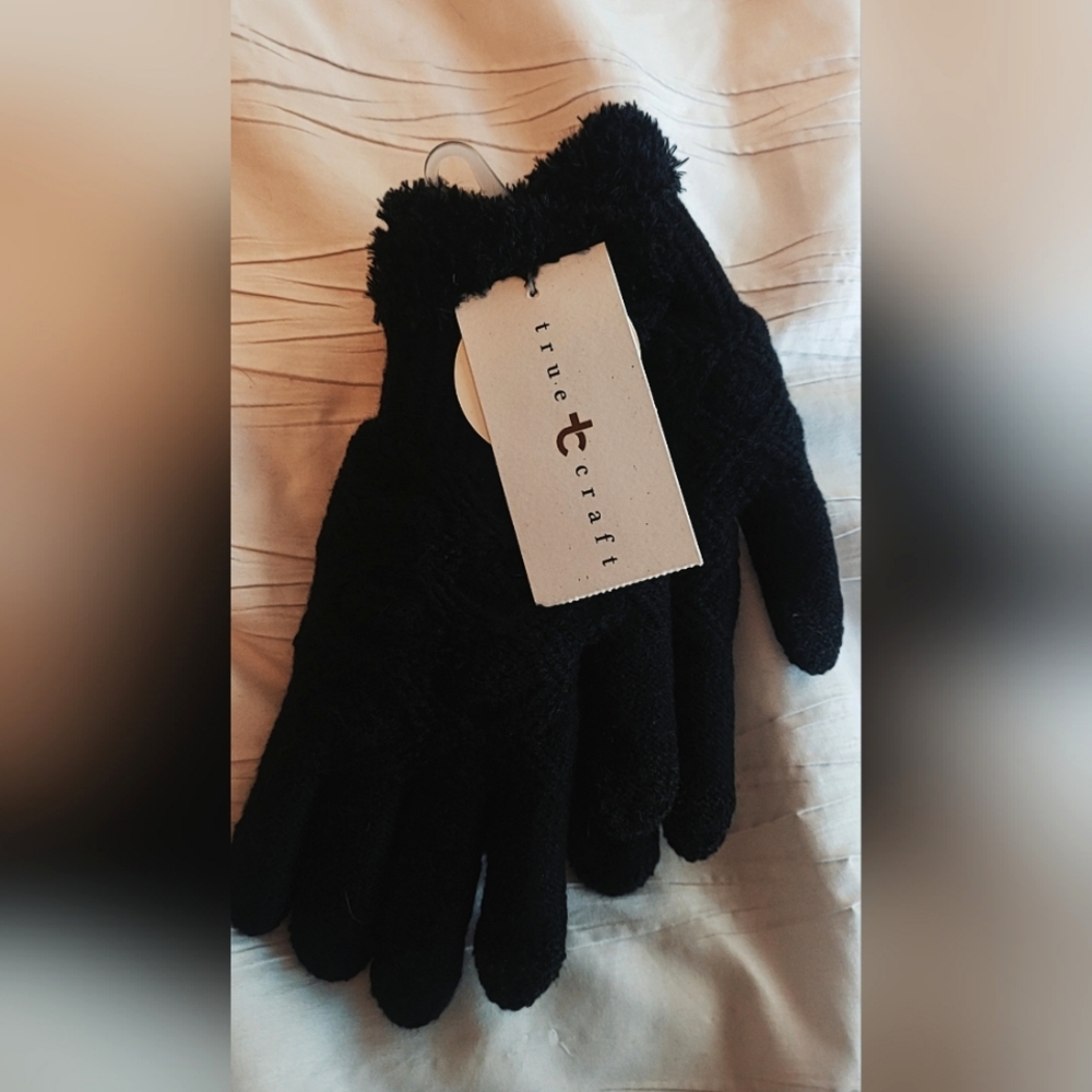Womens new black gloves with free scarf